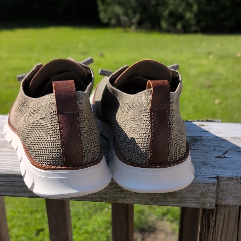Men's Leisure Brand Tan Knit Sneakers - Picture 5 of 7